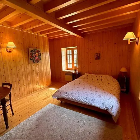 Casa de Férias Le Nid De Pajonniere En Chartreuse Saint-Pierre-de-Chartreuse